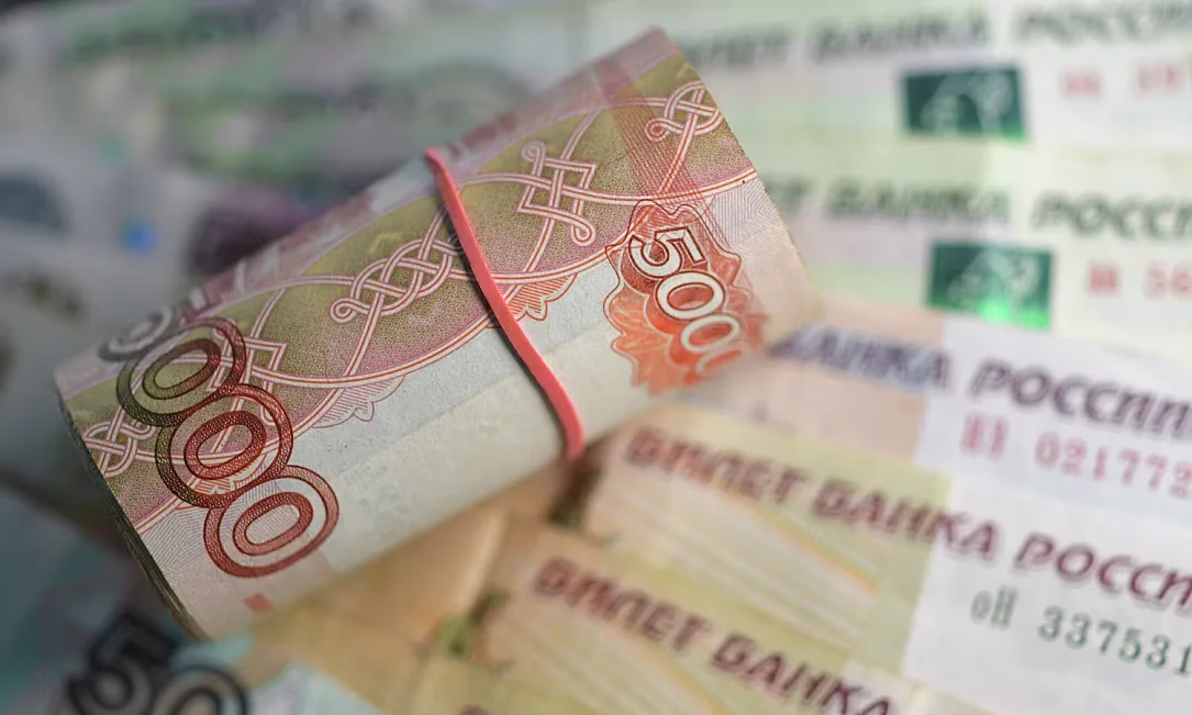 За три года кыргызстанцам вернули миллионы рублей задолженностей по зарплате