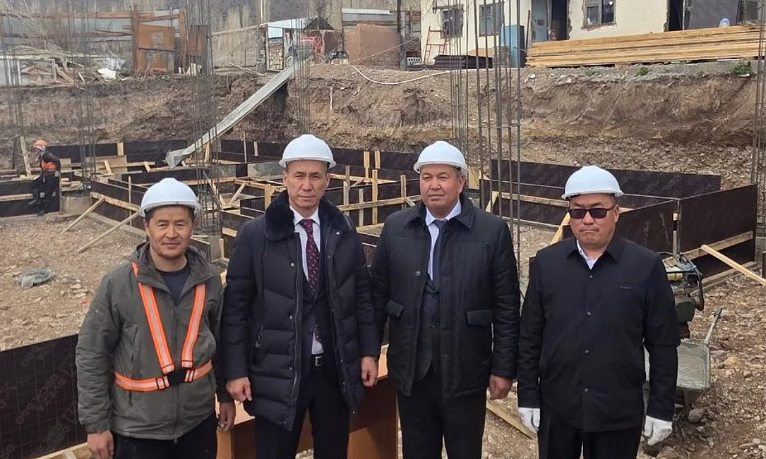 В Чон-Алае заложили капсулу под строительство нового филиала «Элдик Банка»