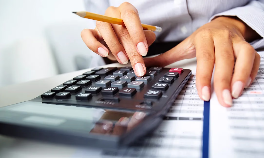 Успейте сдать единую налоговую декларацию до 1 мая!