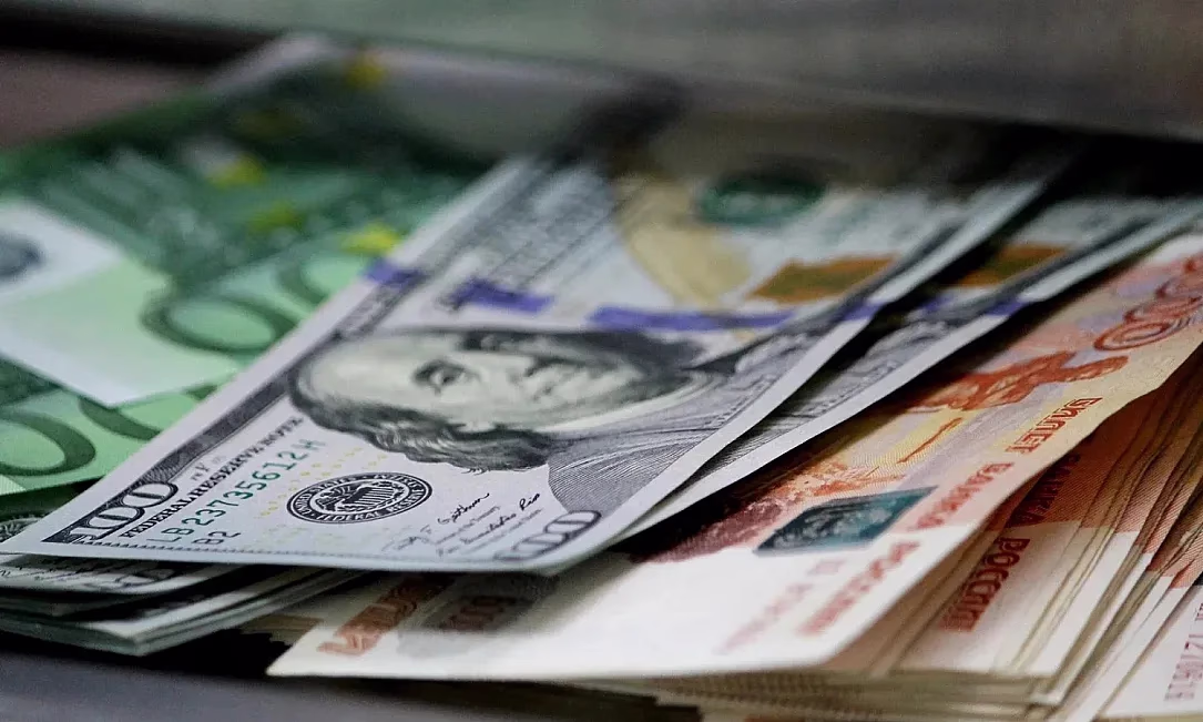 Какие валюты заметно выросли к сому за первый квартал