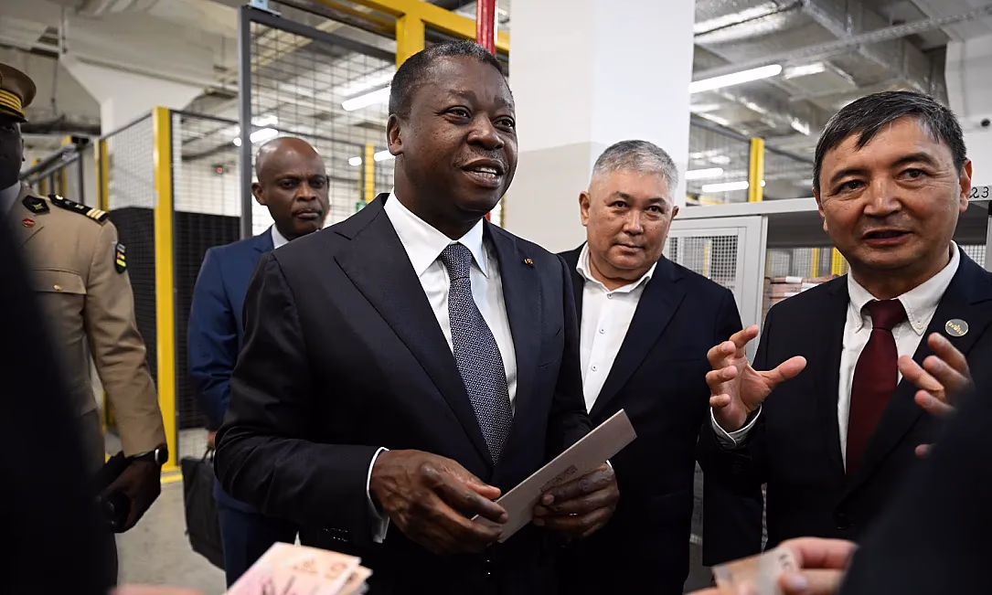 Кыргызстан может печатать валюту для Того