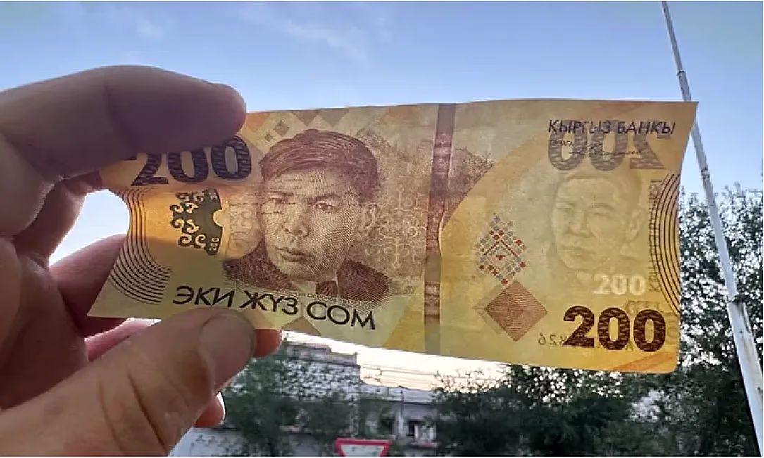 Бишкекте жасалма акча менен жол кире төлөгөн жүргүнчү аныкталды