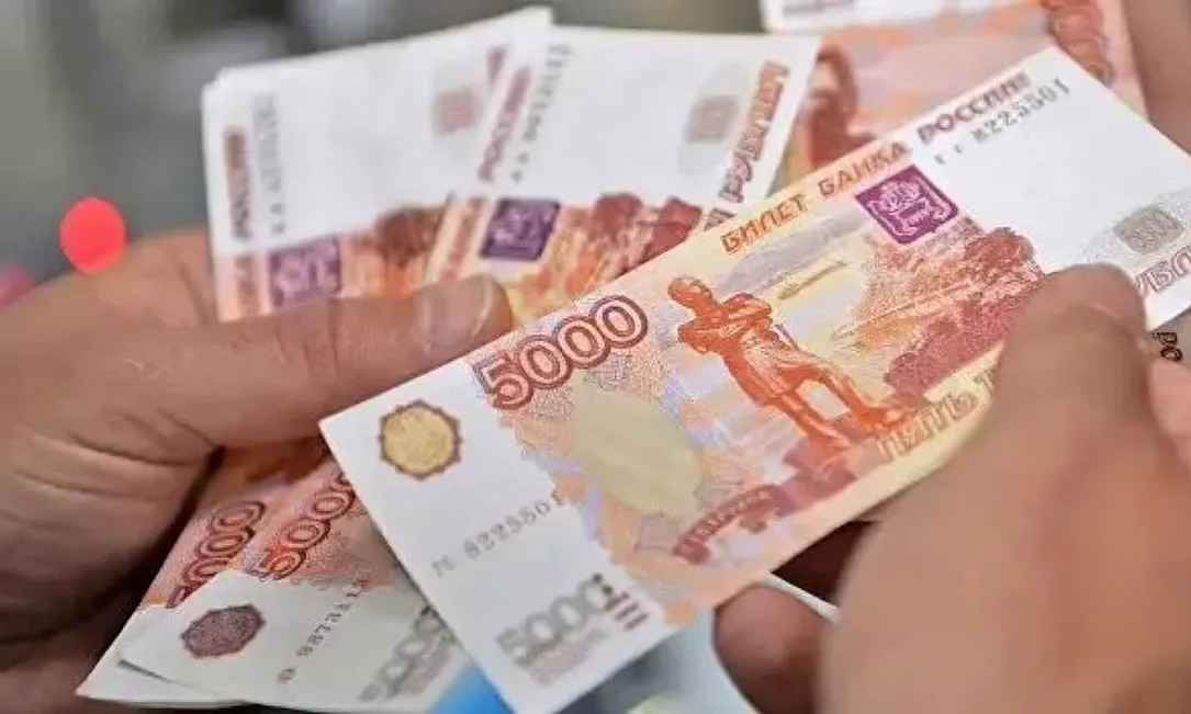 Россия ограничила вывоз наличных рублей в Кыргызстан: что изменилось