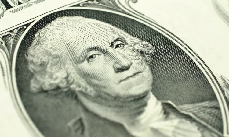 Нацбанк провел еще две валютные интервенции по покупке долларов