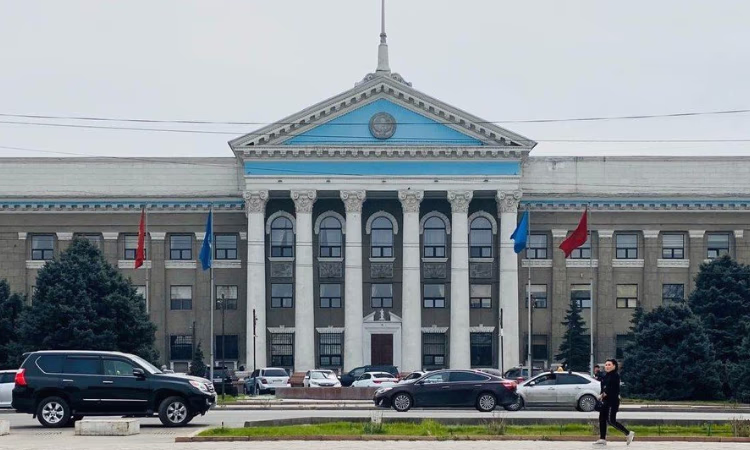 Внедрение безналичного расчета в общественном транспорте отложено