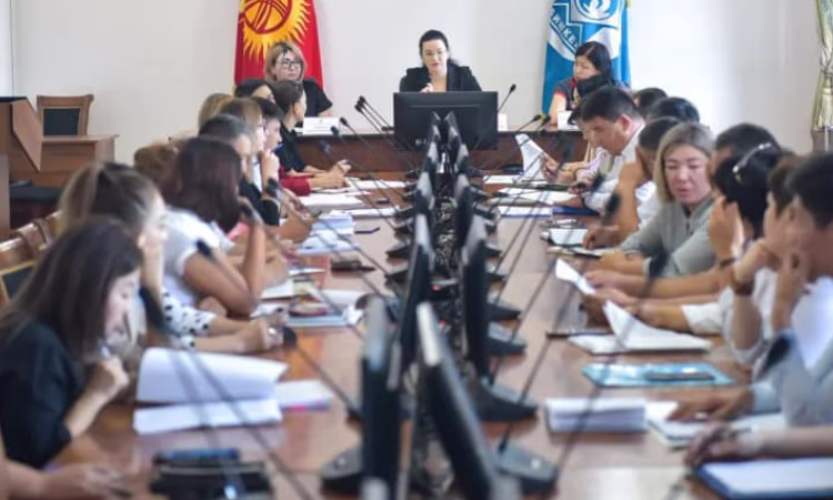 Малообеспеченным семьям выделят по 100 тысяч сомов на развитие бизнеса