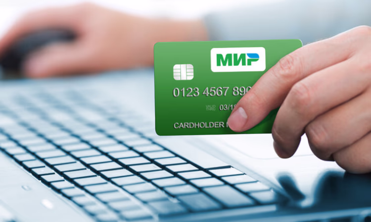 «Айыл Банк» временно приостановил обслуживание карт «Мир»