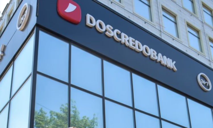 «Дос-Кредобанк» снизил комиссии за обналичивание безналичных долларов