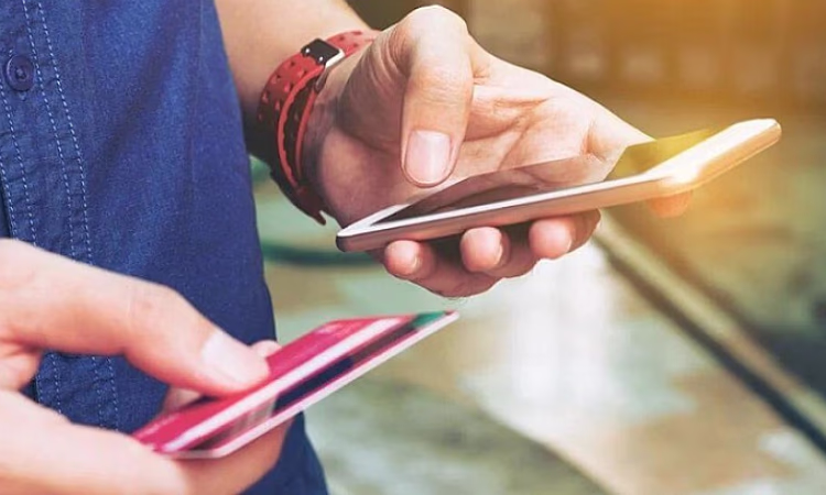 За III квартал с помощью банковских карт проведено операций на 136 млрд сомов