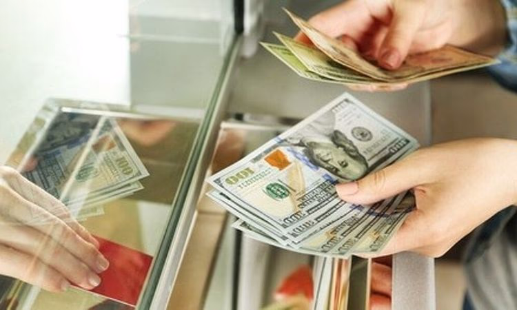 Доллар в стране снова идет вверх