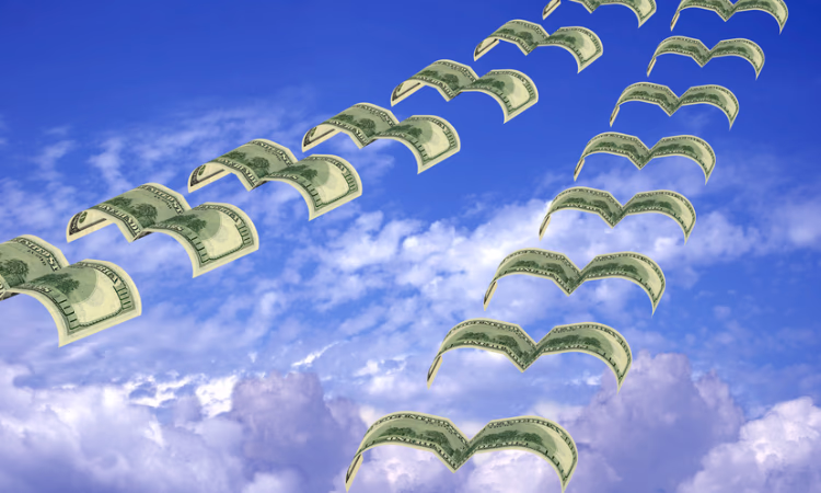 Отток денежных переводов из КР в Турцию в сентябре стал рекордом