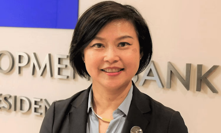 Директор постоянного представительства АБР в КР получила новое назначение