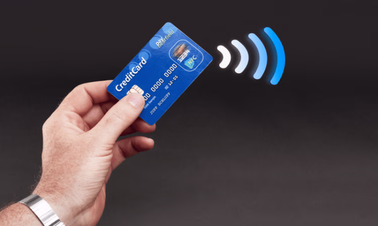 «Бакай Банк» запустил бесконтактное обналичивание денег в банкоматах