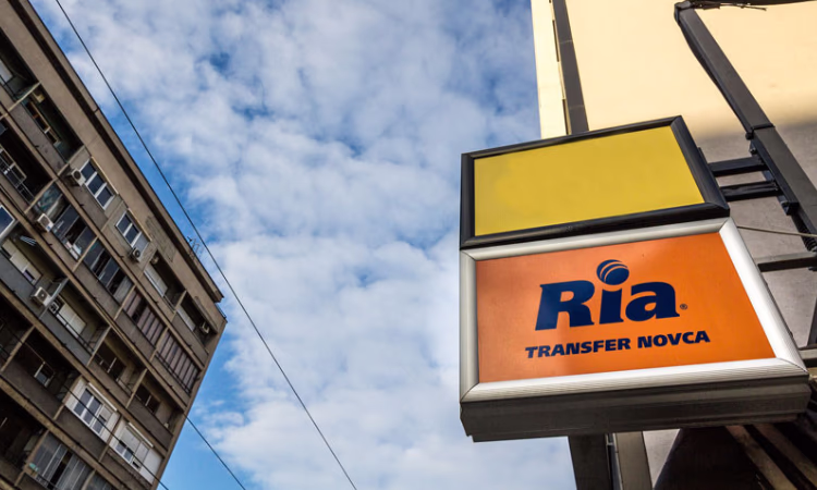 Что делать, если банк перестал работать по Ria Money Transfer, а деньги перевели?