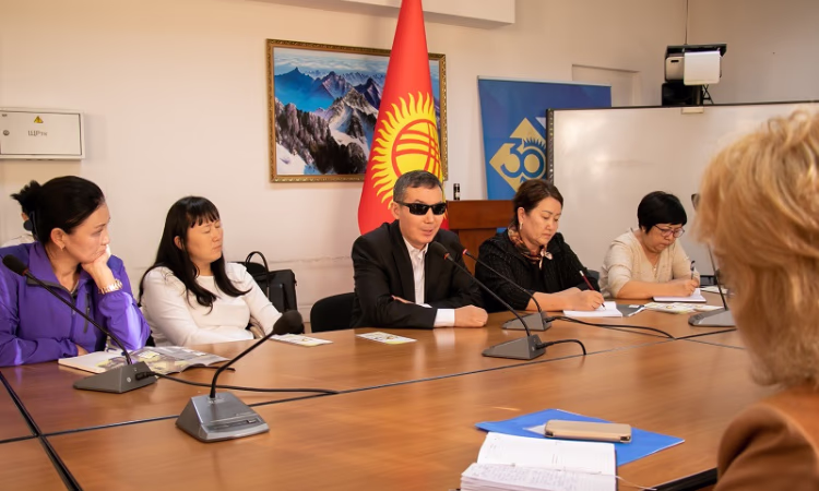 В Нацбанке обсудили адаптацию мобильных приложений для ЛОВЗ