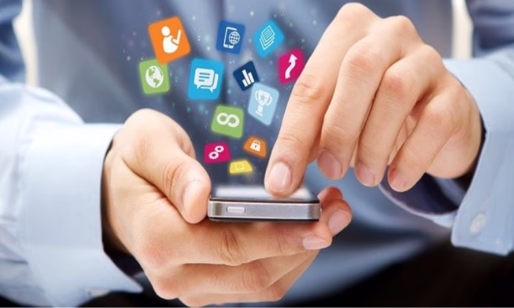 Национальный банк работает над созданием в КР системы мгновенных платежей