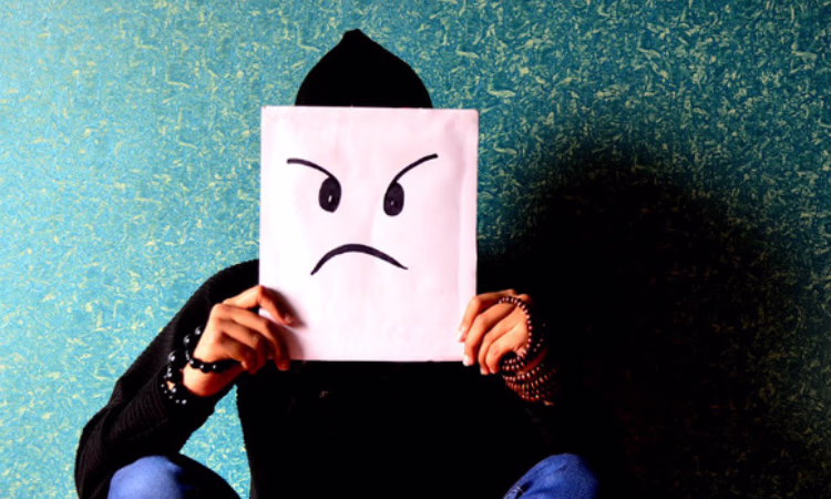 Две столичных обменки угодили на «скамейку запасных»