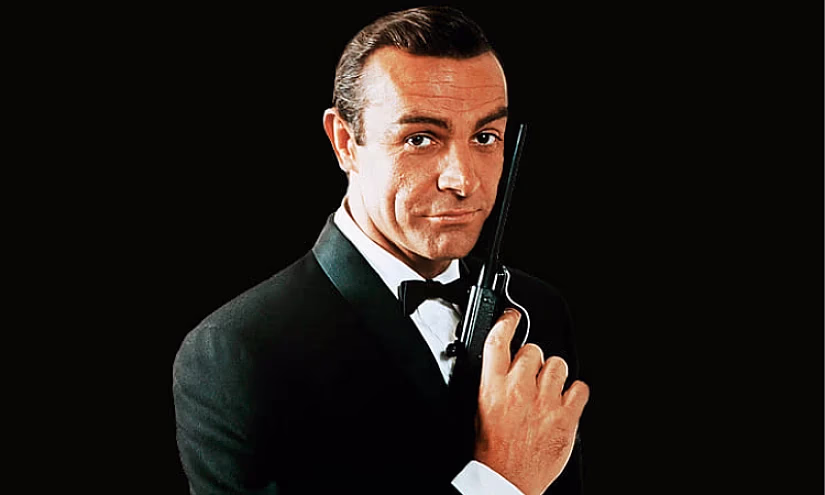 Джеймс Бонд появился в новой серии монет за штурвалом «Маленькой Нелли»