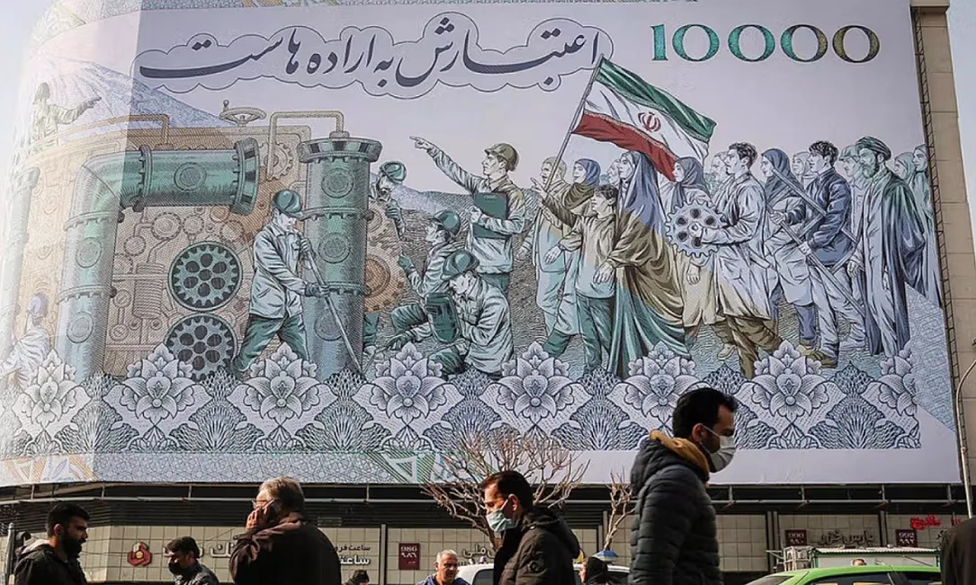 Парламент Ирана одобрил деноминацию: 10 000 старых риалов превратятся в 1 новый риал