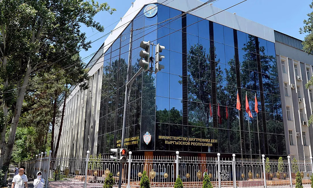 В Кыргызстане задержана организатор финансовой пирамиды под брендом «SkyWay»