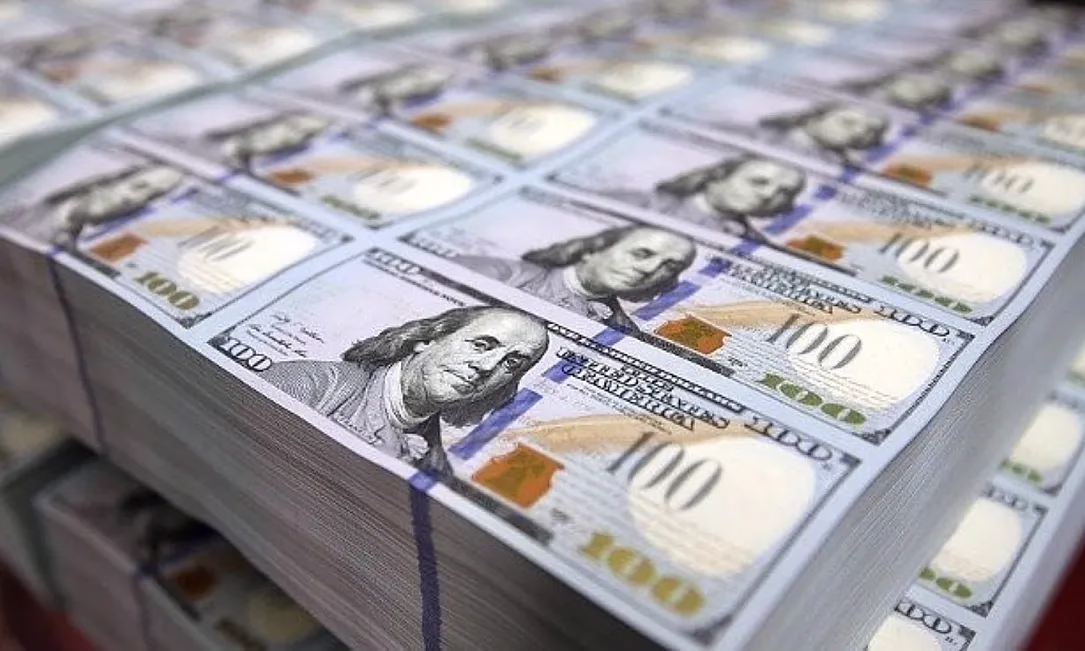 НБ КР провел шесть валютных интервенций, резервы достигли почти $8 млрд