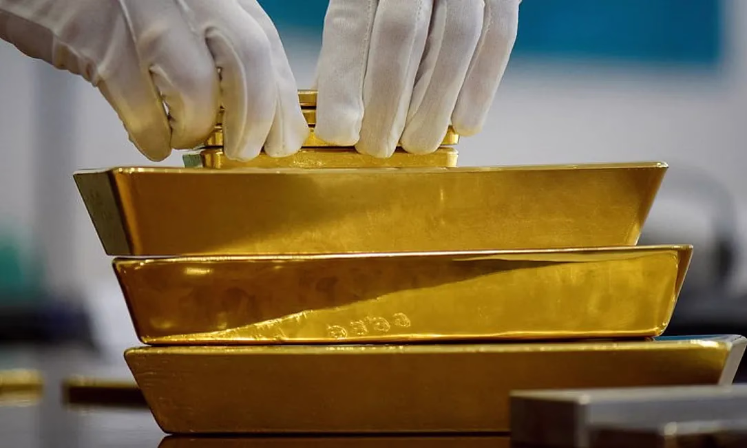 Золото бьет исторические рекорды: ВБ прогнозирует дальнейший рост в 2026 году
