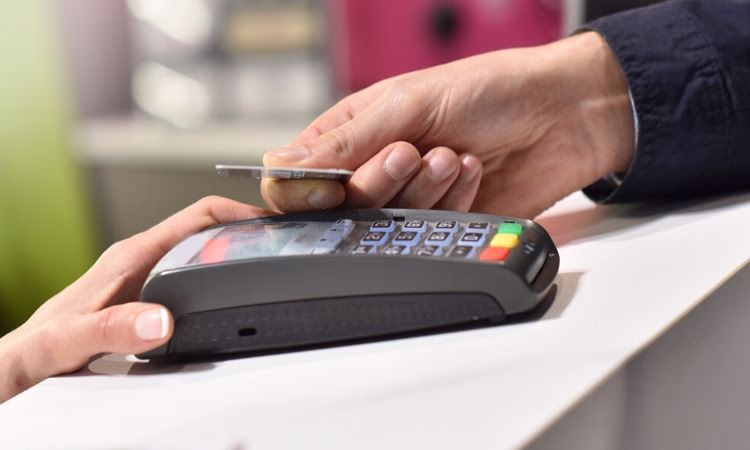 Есть бесконтакт!