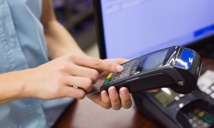 Банки Кыргызстана будут применять POS-терминалы с функцией ККМ