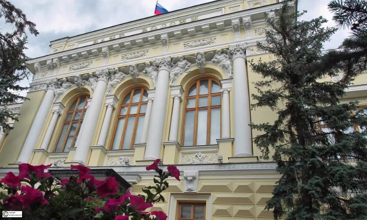 Эксперты ожидают снижения ключевой ставки Банка России до 7,5%