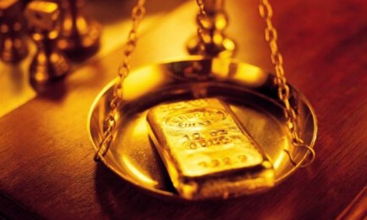Цены на золото плавают