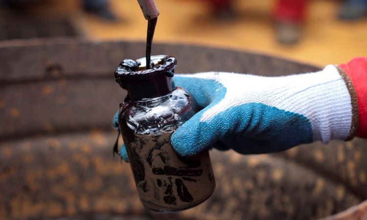 С начала года нефть подешевела на 30-60%